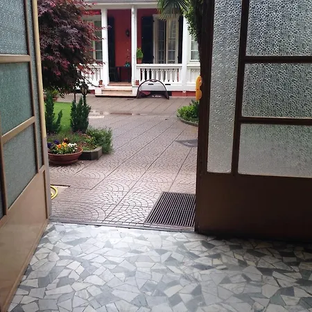 At Home 128 A Little Garden In The City Apartment Turin